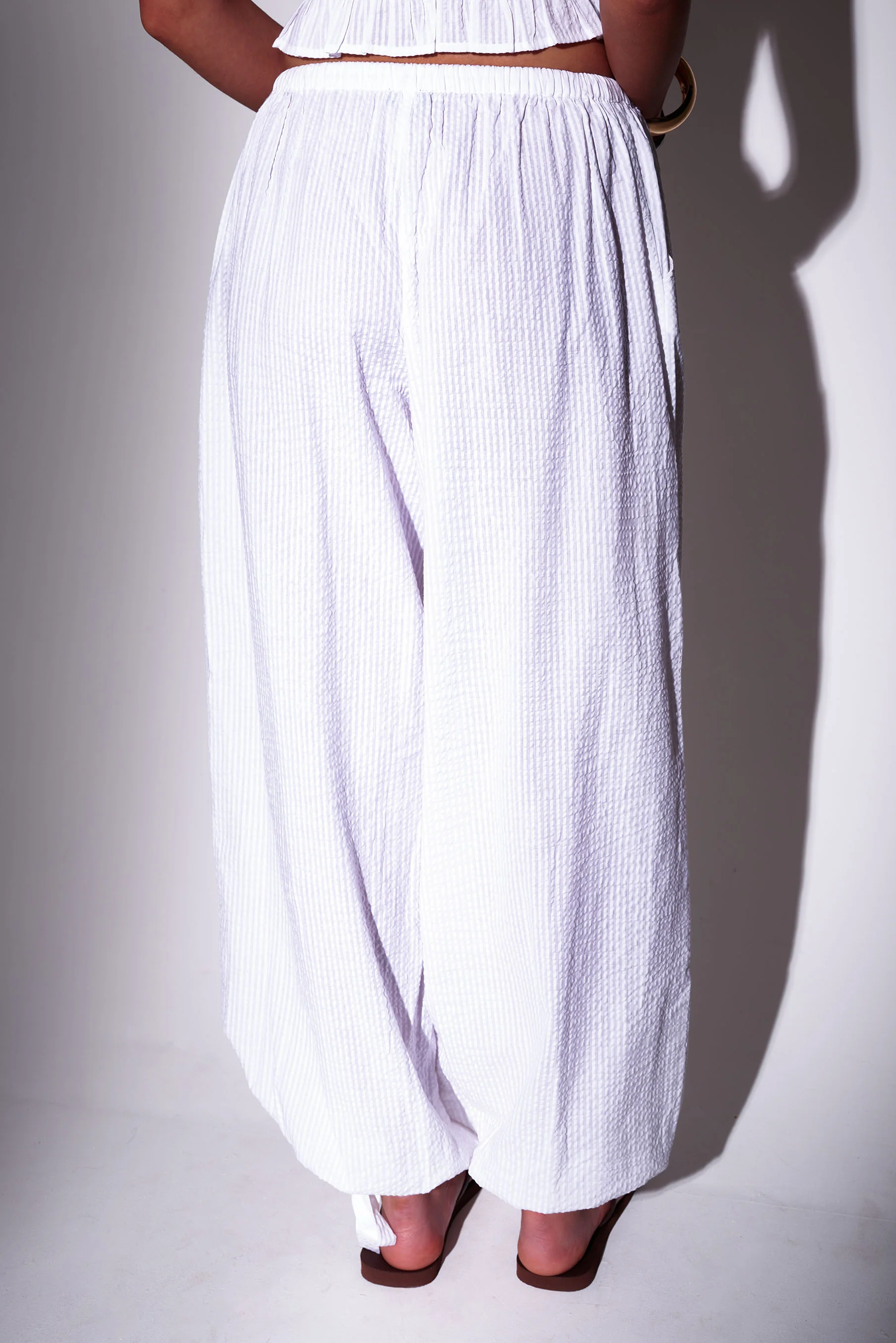 Aria Seersucker Balloon Pants in White - Image 5
